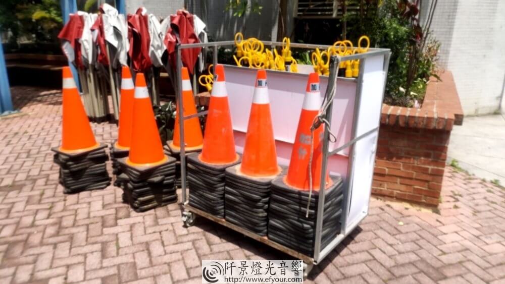 %E4%B8%89%E8%A7%92%E9%8C%90%E5%87%BA%E7%A7%9F-1000x563 LED 太陽能閃爍警示燈