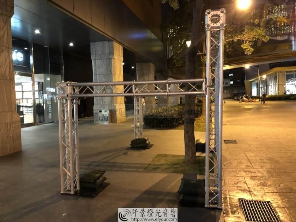 %E6%88%B6%E5%A4%96%E9%98%B2%E9%A2%A8%E8%83%8C%E6%9D%BF%E6%9E%B6-1 戶外防風展示架