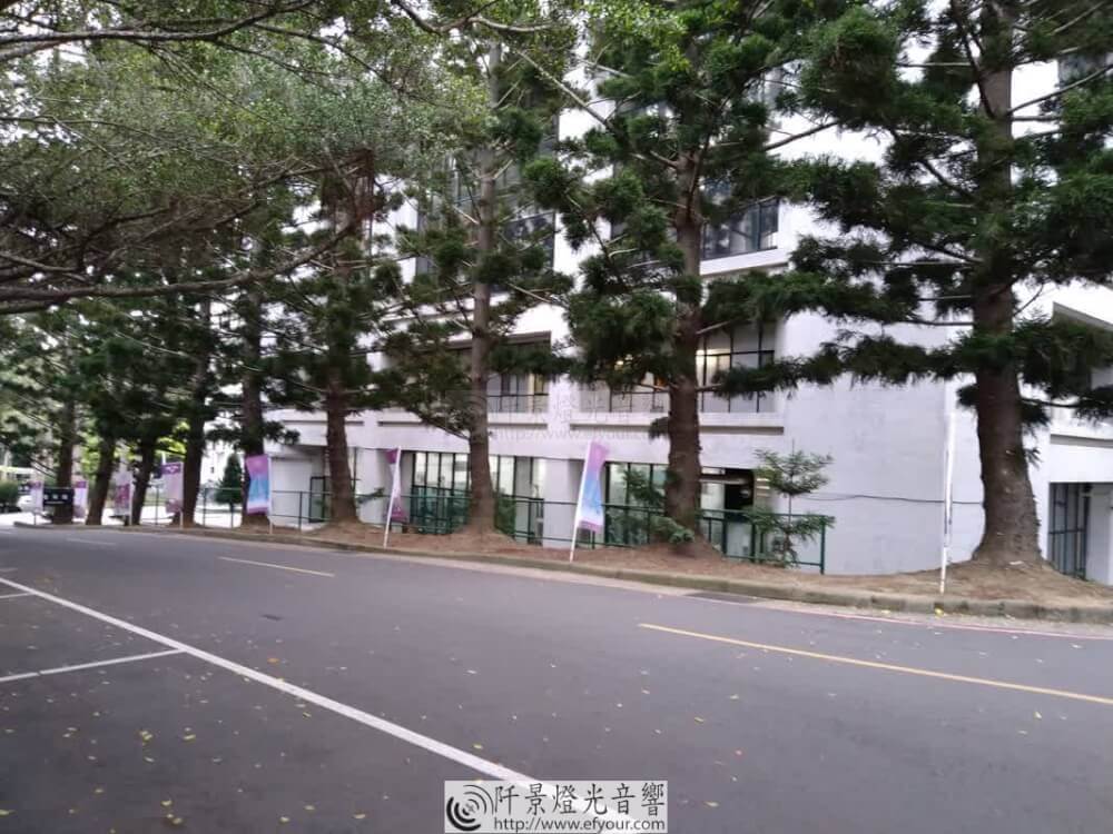 %E9%97%9C%E6%9D%B1%E6%97%97 旗幟佈置施工&燈旗施工