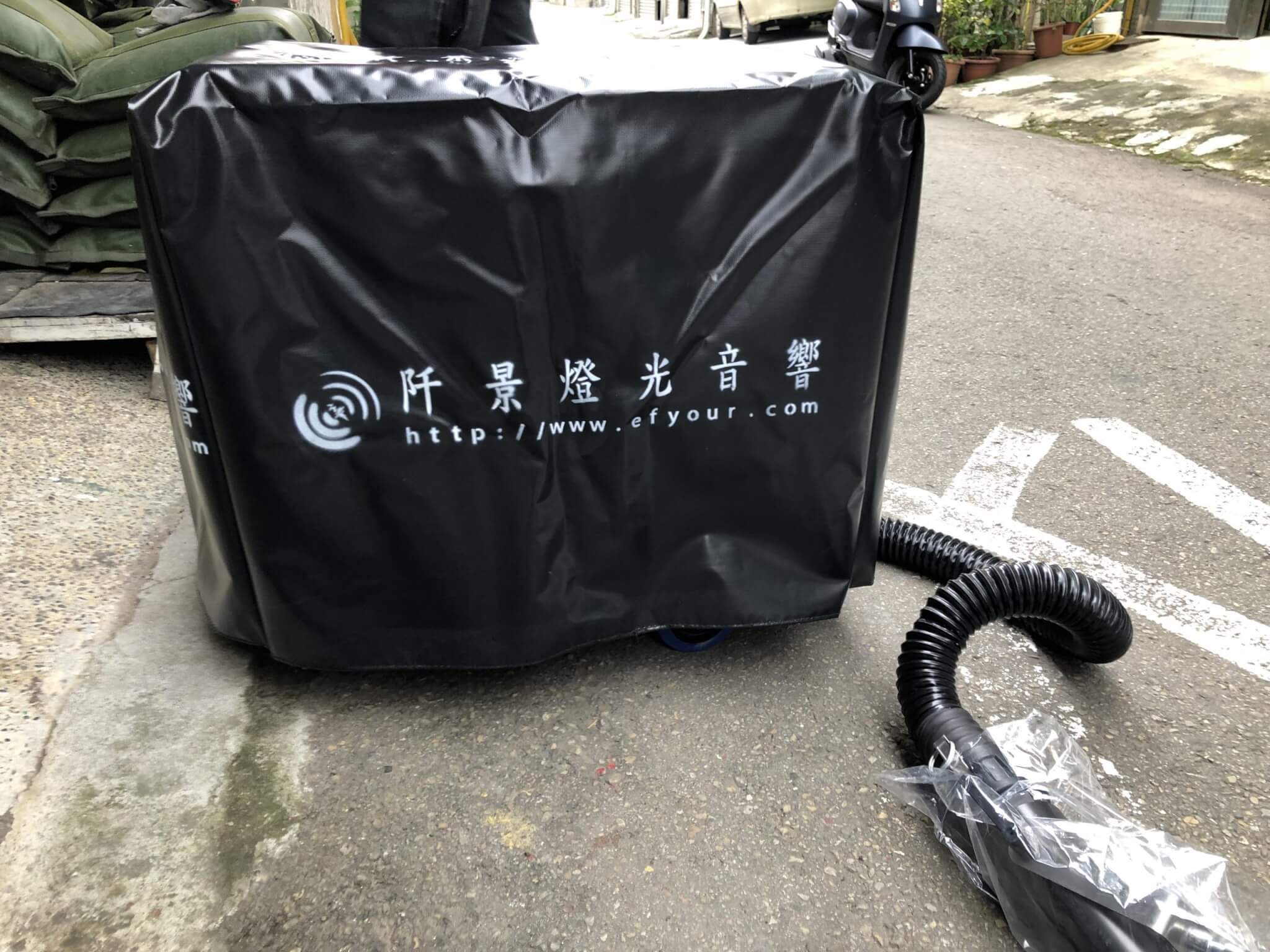 %E9%9B%AA%E8%8A%B1%E6%A9%9F-1-scaled 大型雪花機/泡沫機出租 (人工雪花)