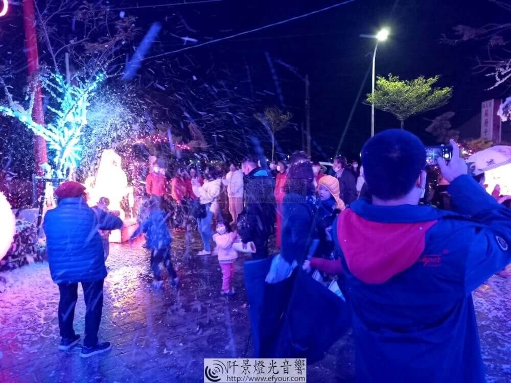 %E9%9B%AA%E8%8A%B1%E6%A9%9F-2 大型雪花機/泡沫機出租 (人工雪花)