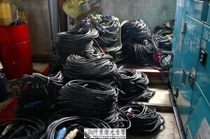 %E9%AB%98%E9%80%9A%E9%87%8F%E9%9B%BB%E7%BA%9C 向錢走發電機