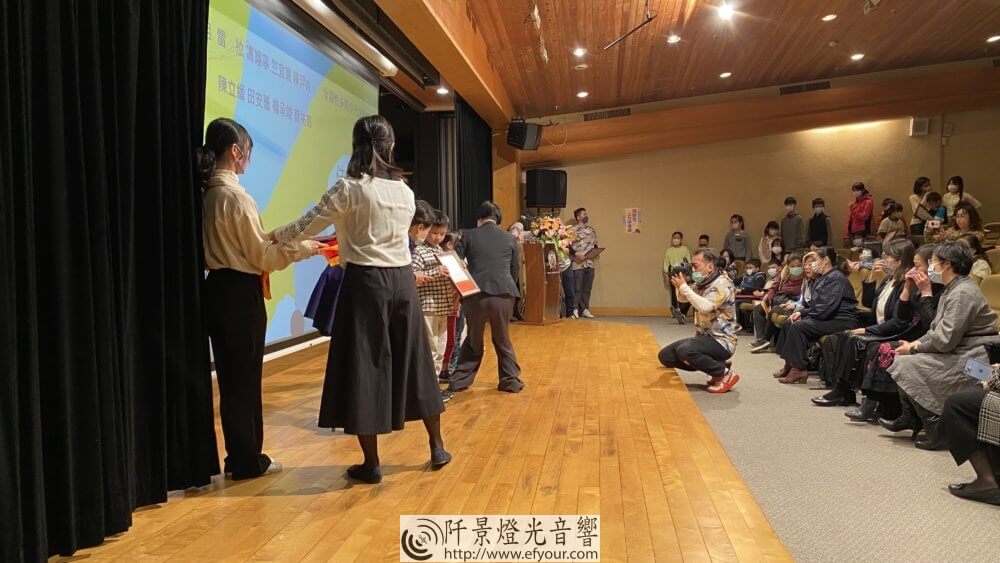 111年度多語多元繪本親子共讀心得感想甄選活動頒獎典禮7-1000x563 多元文化 繪本 閱讀 心得頒獎