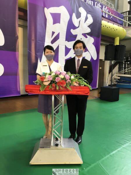 Read more about the article 輕便講桌出租