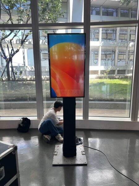 55寸電視 (直立式定是懸掛 冰棒型)