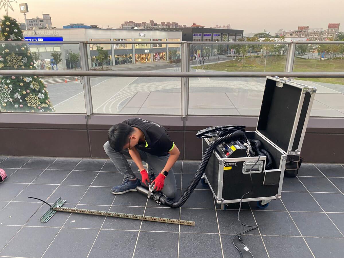 www.efyour.com-20241216-1-4-20241216-1-4-1200x900 專業長租型戶外造雪機出租