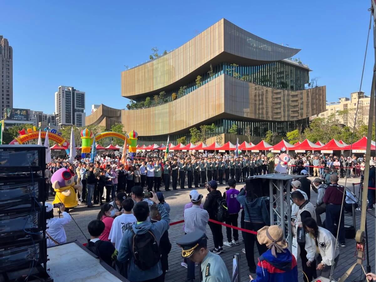 20250327-3-3-1200x900 儀隊競賽 大範圍音響設備出租 (腳步口號收音設備)