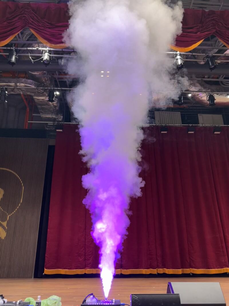 20250405-3 舞台特效 氣柱機 LED燈光煙霧機