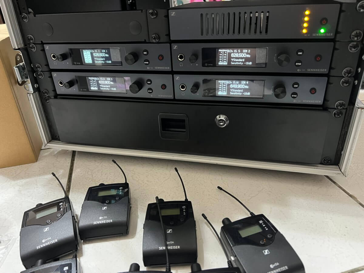 iem-g42-1200x900 舞台表演者的可靠夥伴:Sennheiser G4 入耳式無線監聽系統 出租服務