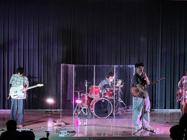 改良演出音場，隔音不自閉——爵士鼓透明隔音屏風出租中！