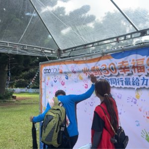 團結創作，留下難忘的手印記憶！