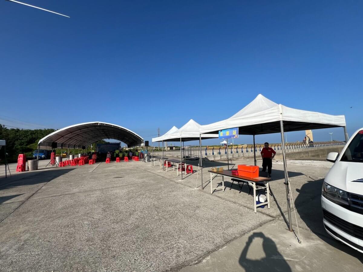 Beach-Cleanup-2-1200x900 淨灘活動設備出租服務｜戶外活動一站式支援