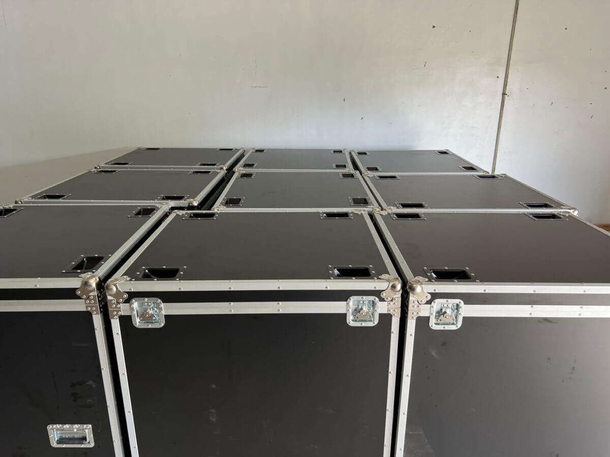 Flight-case-5-1200x900 Flight Case / Road Case 專業訂製