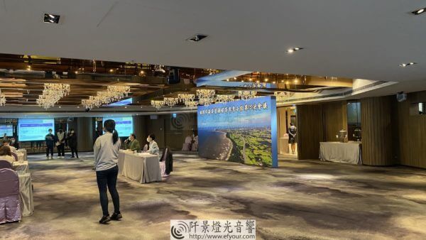 立體迎賓看板
