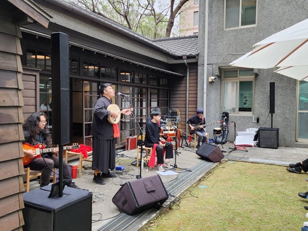 Mini-Live-System-便攜式節能音柱擴音系統-3-1000x750 Mini Live System 便攜式節能音柱擴音系統(活動專業喇叭販售)在台經銷#有展示機#出租業者實際使用款#寬電壓不怕差錯電