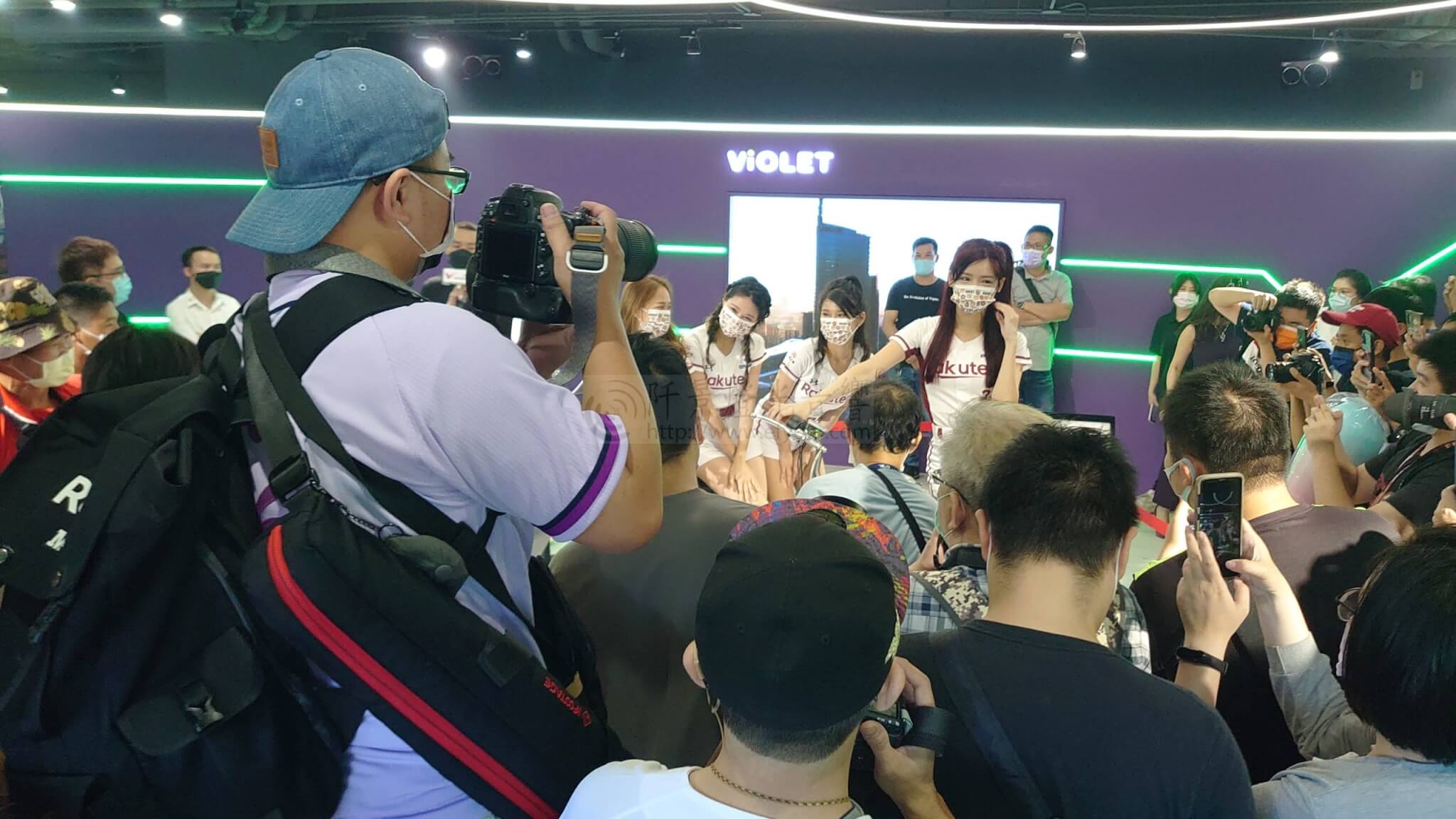 VIOLET%E8%BA%8D%E7%B4%AB%E7%B6%A0%E8%83%BD%E9%9B%BB%E5%8B%95%E8%BC%89%E5%85%B7%E8%82%A1%E4%BB%BD%E6%9C%89%E9%99%90%E5%85%AC%E5%8F%B8-13-scaled VIOLET躍紫綠能電動車旗艦店開幕