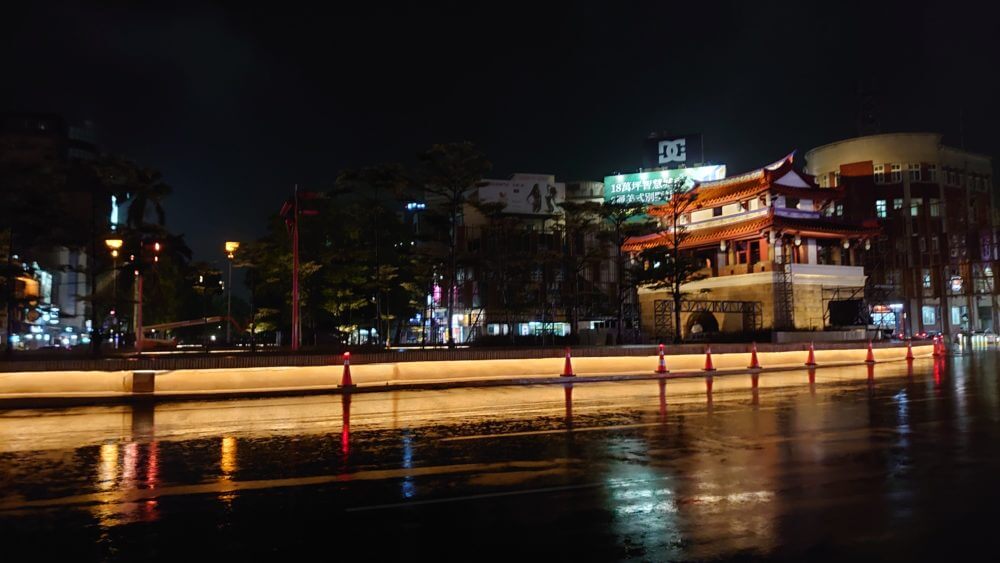 交通錐-警示燈光出租-5-1000x563 圓環內線封鎖[新竹]