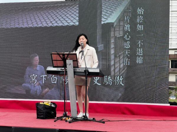 簡易動態背板舞台搭設