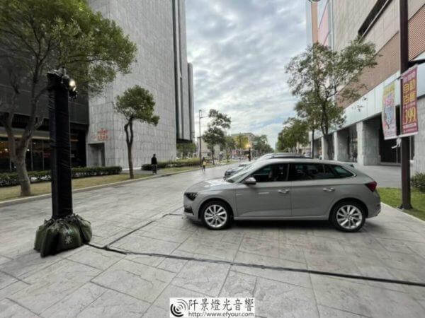 戶外新車展示