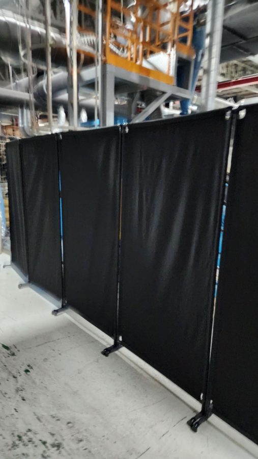 工廠產線施工-高敏區隔離圍檔-3-507x900 工廠產線施工高敏區隔離臨時屏風
