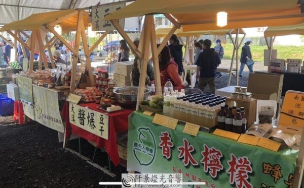 Read more about the article 市集木作攤位架出租