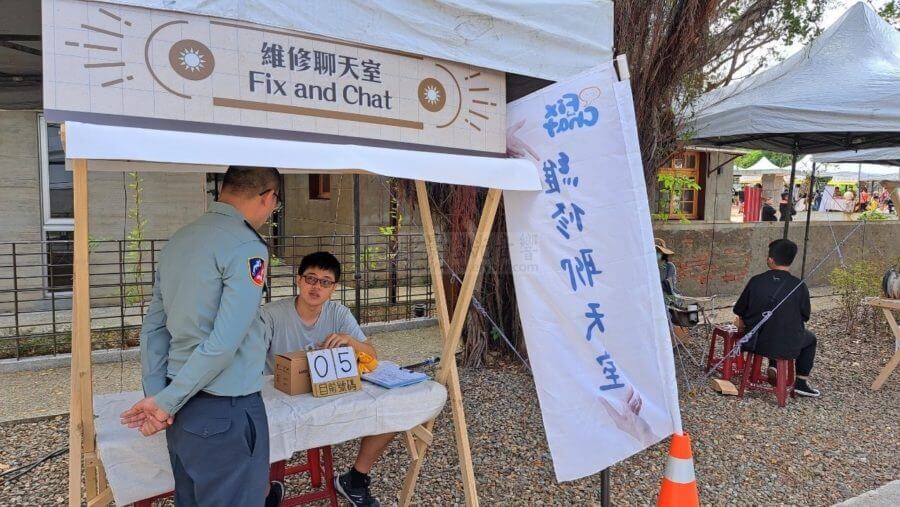 文青眷村市集帳篷攤位木架-4-900x507 眷村生活節 市集木攤