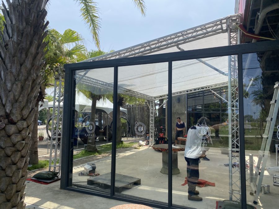新竹拉菲爾cafe-庭院客製化臨時結構美觀帳棚搭設-4-900x675 新竹拉菲爾cafe 庭院客製化臨時結構美觀帳棚搭設