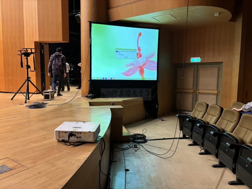 演藝廳投影機出租新竹市演藝廳-1000x750 演藝廳投影機出租(新竹市演藝廳)