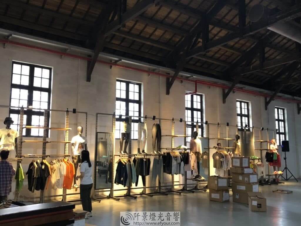 黑色夾燈出租-1-1024x768 黑色夾燈出租|展場夾燈出租