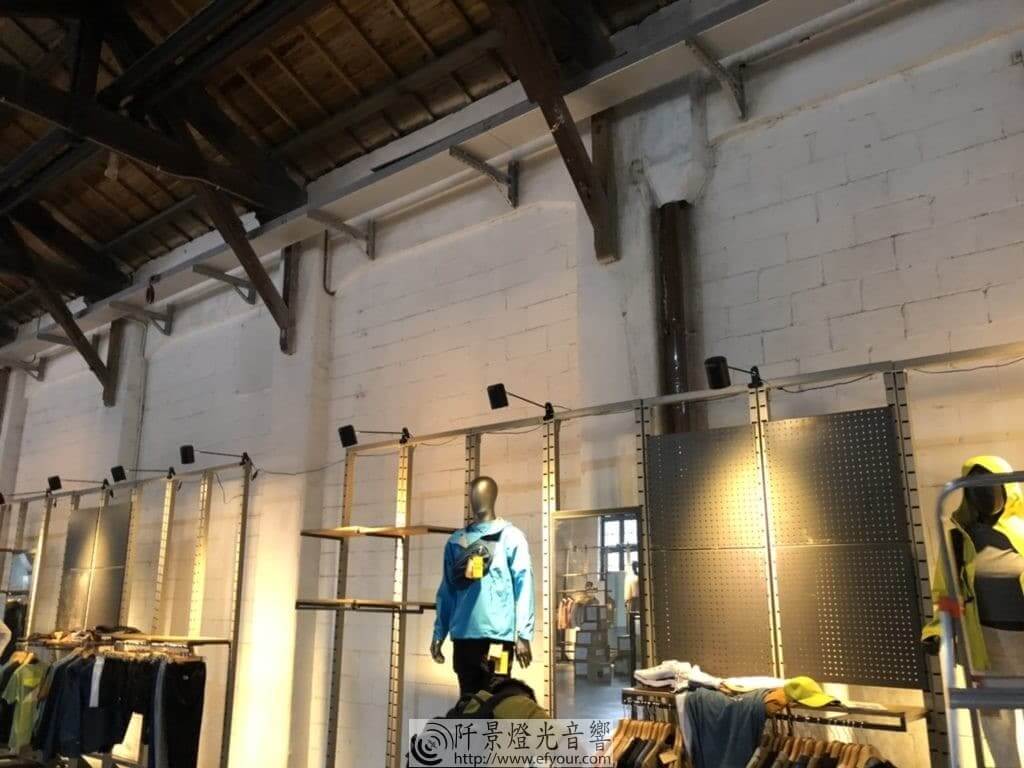 黑色夾燈出租-2-1024x768 黑色夾燈出租|展場夾燈出租