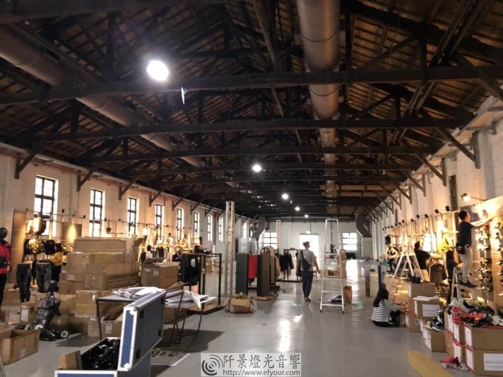 黑色夾燈出租-3-1024x768 黑色夾燈出租|展場夾燈出租